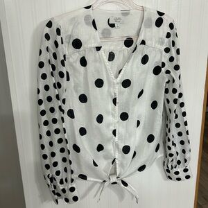 Linen, long sleeve, waist tie top.